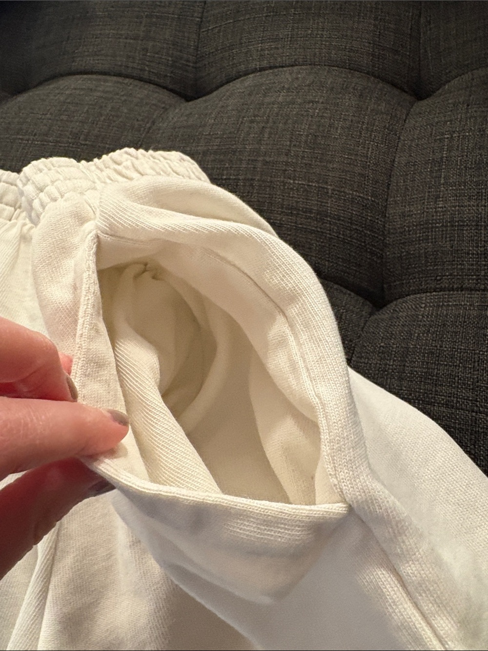 LIKE NEW Wild Fable 100% Cotton Comfy Shorts in Off White - Picture 3 of 5